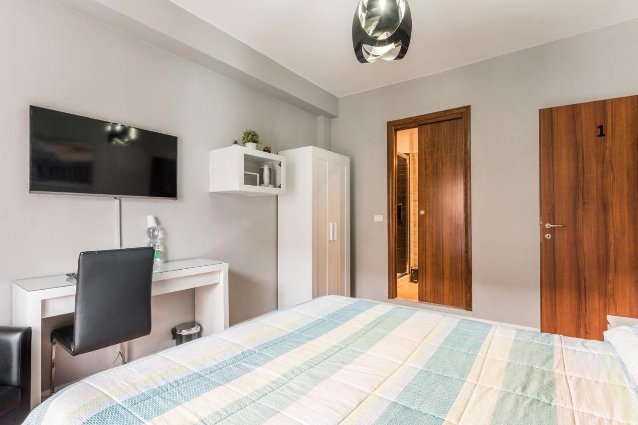 Tolli Hotel Рим Екстериор снимка